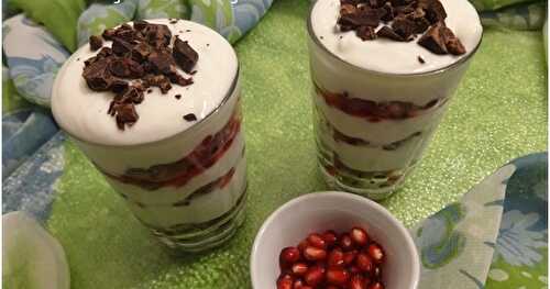VERRINE DE GRENADE ET YAOURT / POMEGRANATE YOGHURT DESSERT / COPA DE GRANADA Y YOGUR