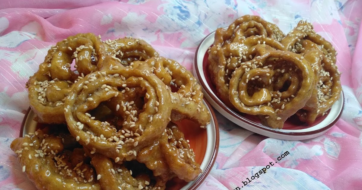 CHEBAKIA À LA FARINE DE BLÉ COMPLET/ WHOLE WHEAT CHEBAKIA / CHEBAKIA CON HARINA DE GRANO ENTERO DE TRIGO / شباكية بدقيق القمح الكامل