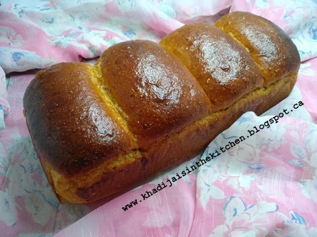 PAIN DE BLÉ ENTIER AU LAIT CONDENSÉ / WHOLE WHEAT CONDENSED MILK BREAD / PAN CON HARINA INTEGRAL Y LECHE CONDENSADA / خبز بالقمح الكامل والحليب المكثف