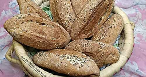 PETITS PAINS MULTIGRAINS / MULTIGRAIN BREAD ROLLS / PANECILLOS MULTIGRANOS  / خبيزات متعددة الحبوب 