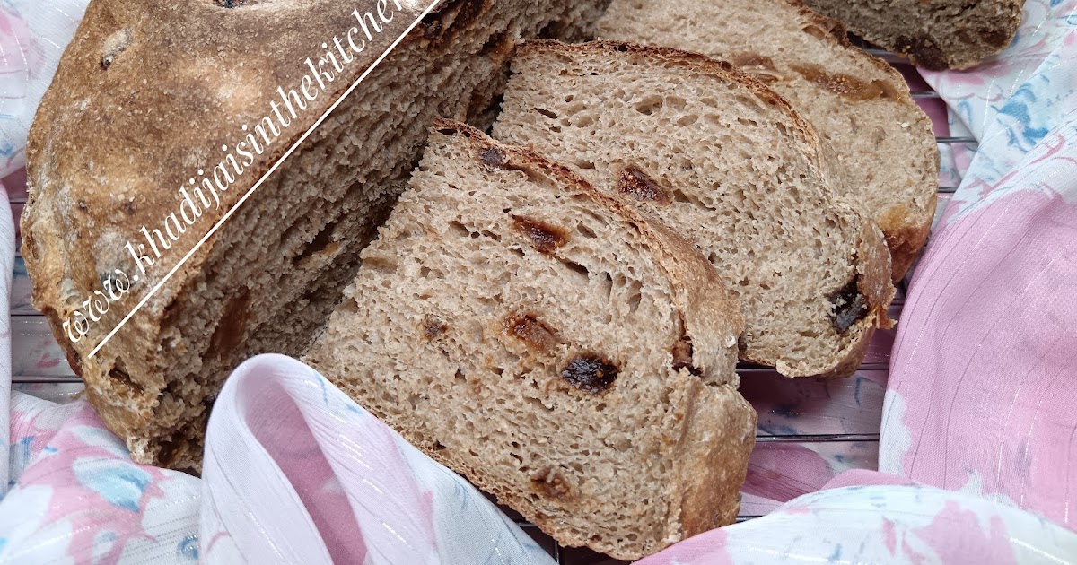 PAIN AU BLÉ COMPLET ET AUX FIGUES SÈCHES / WHOLE WHEAT AND DRIED FIGS BREAD /PAN DE TRIGO INTEGRAL Y HIGOS SECOS / خبز القمح الكامل والتين المجفف