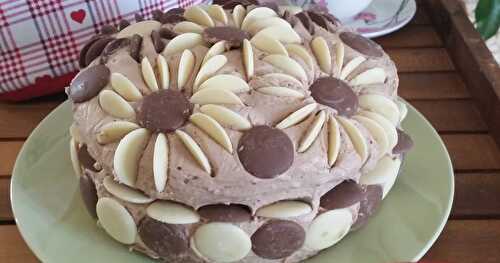 Chocolate Button Flower Cake 