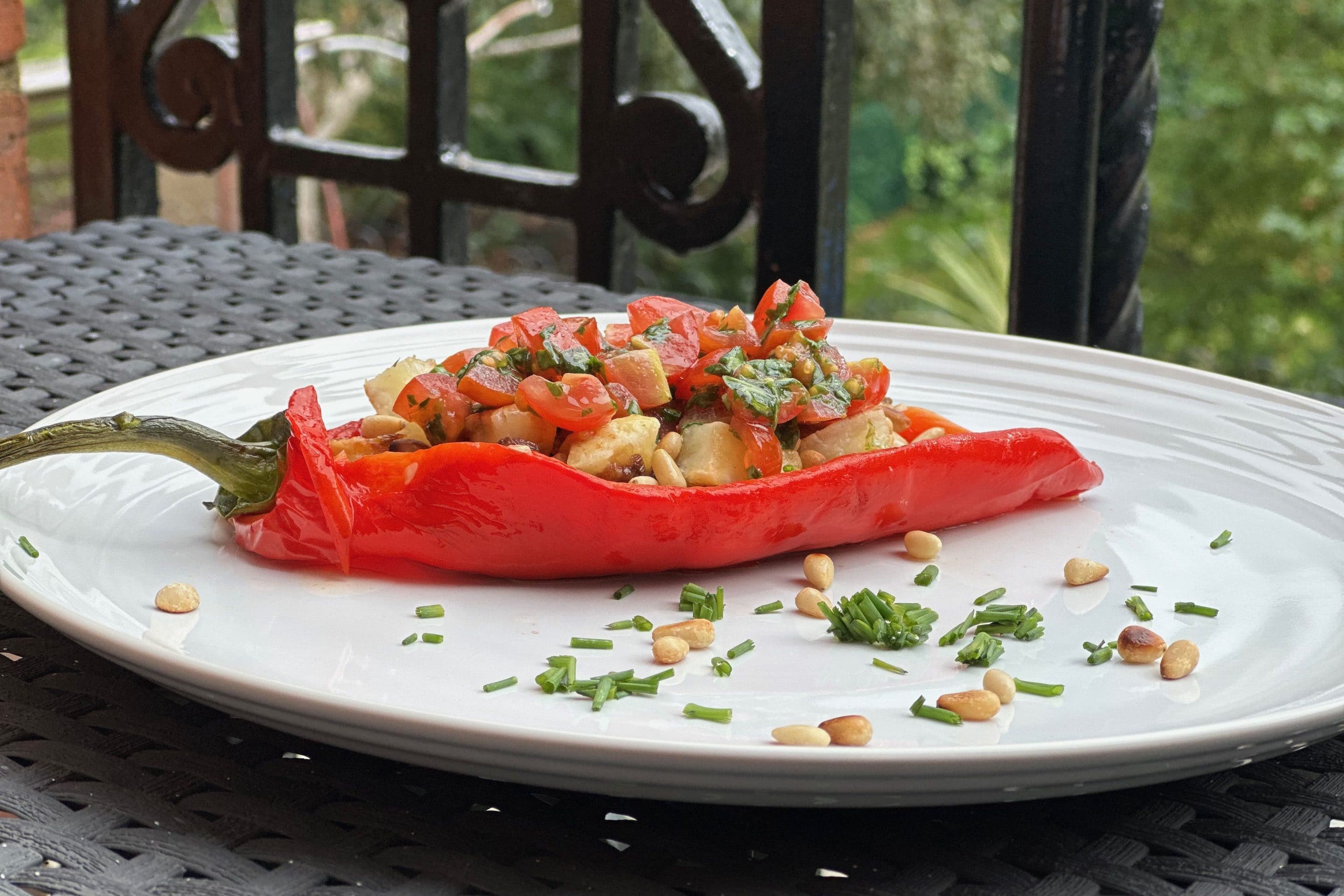 RED PEPPERS WITH GENUINE HALLOUMI AND CHOPPED CHERRY TOMATOES TOPPING