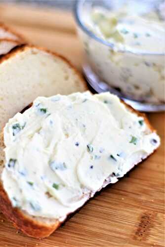 Easy Incredible Chive Butter Spread