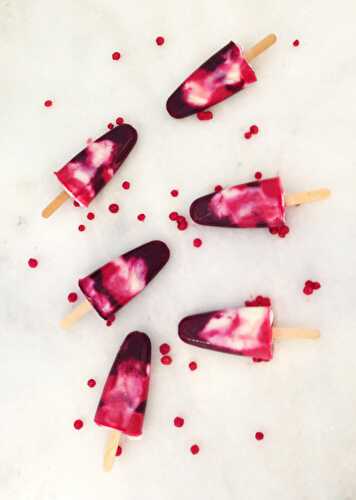 Red currant, blueberry & yoghurt popsicles