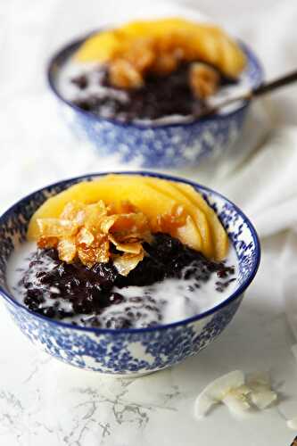 Black sticky rice with caramelised coconut and mango