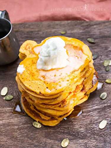 Jack-o lantern pumpkin pancakes • Little Nomads Recipes