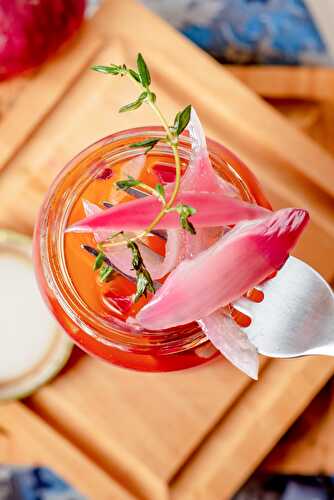 Italian Pickled Onions With Thyme