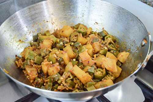Aloo Bhindi Sabzi | Indian Style Potato and Okra Masala