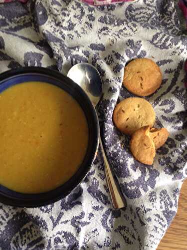 Curried lentil (Dhal) Soup