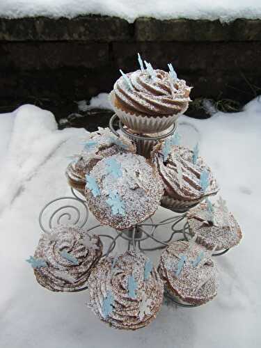 Snowy Chocolate and Vanilla Cupcakes
