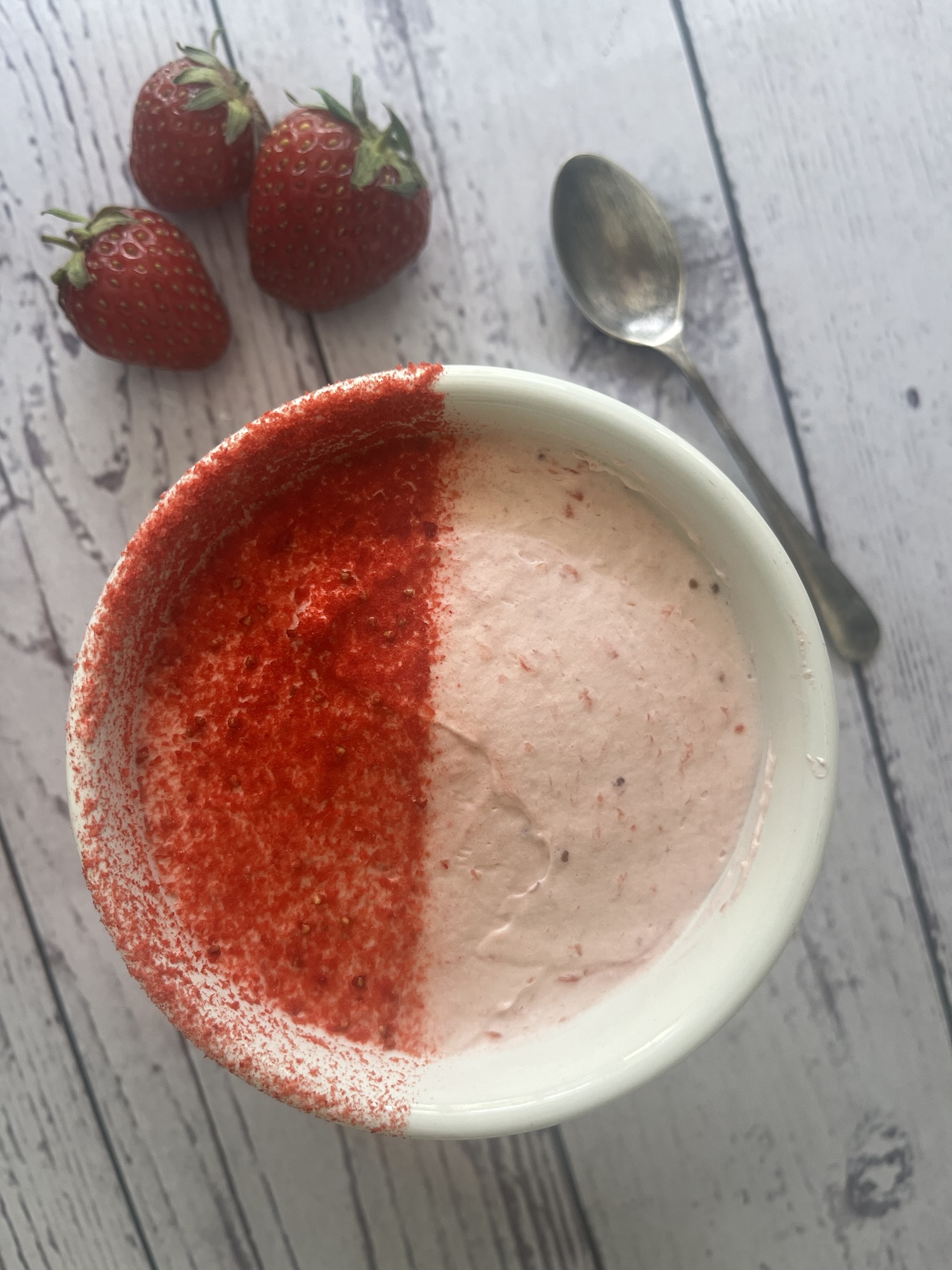 Easy Dairy-free Strawberry Mousse Recipe