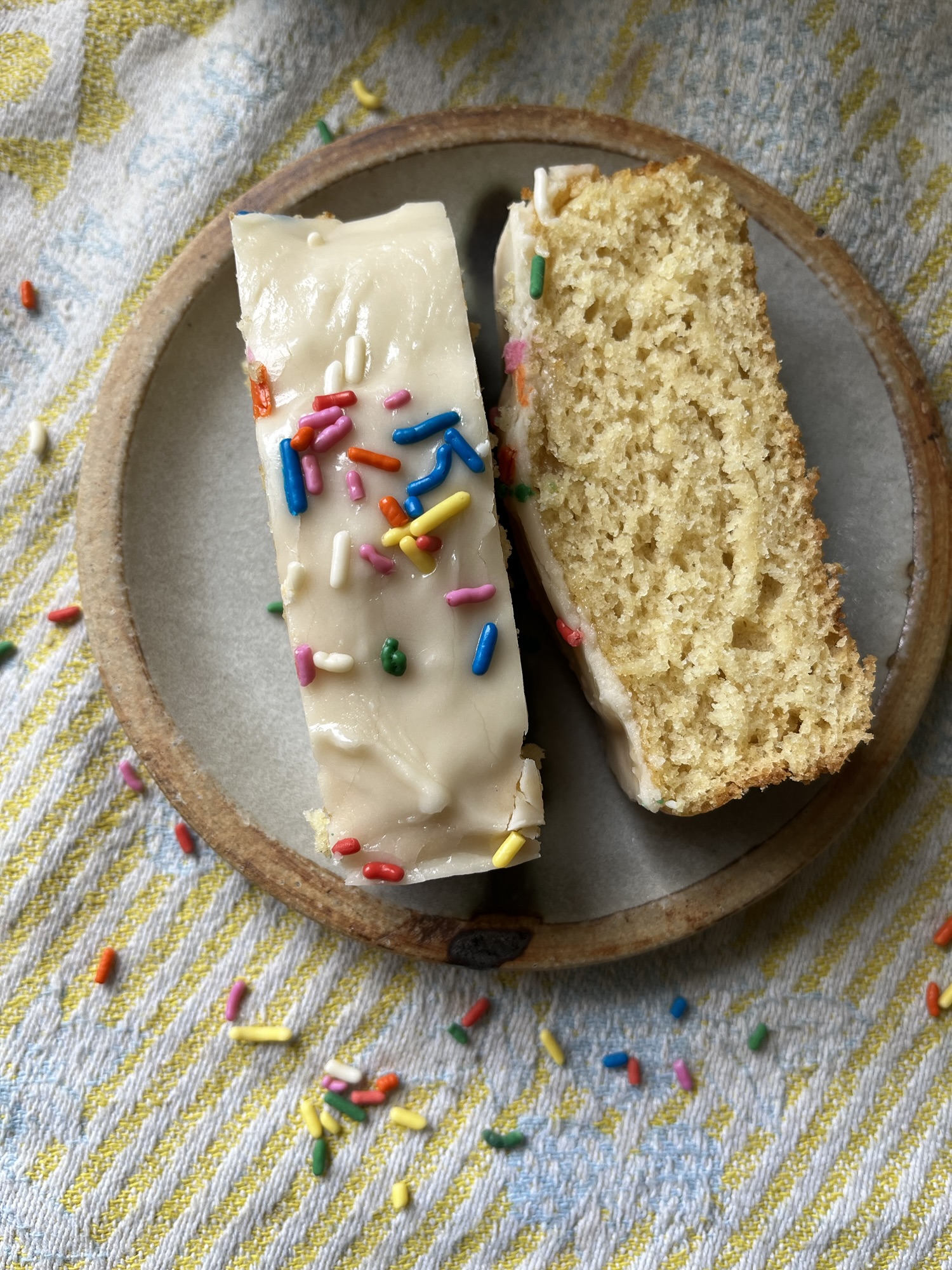 'Krispie Kreme' style doughnut cake bars