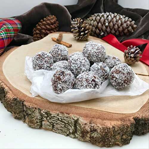 Snowballs (No Bake Coconut, Raisin & Chocolate Bites)