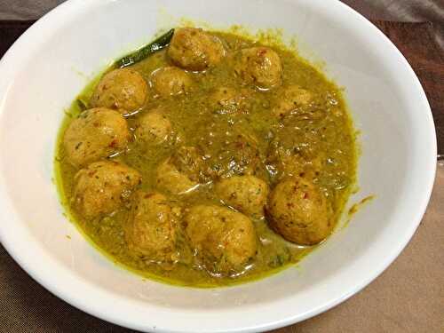 Red bell pepper & chicken meat ball curry - Mama's Secret Recipes