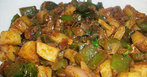 Aloo-Gobi-Capsicum Combo Gravy - Sidedish for Chapathis, Rotis or any North Indian Bread Items
