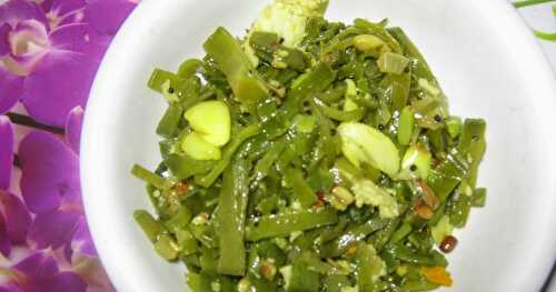 Avarakkai Poondu Poriyal - Broad Beans Garlic Stir fry for Lactating mothers - Avarakkai Poriyal Diabetic Recipes 