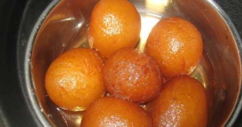 Gulab Jamun Sweet Recipe - How to make Soft Spongy Gulab Jamuns