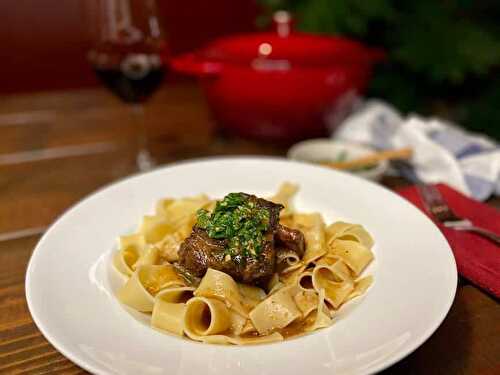 Red-Wine Braised Short Ribs in a Dutch Oven