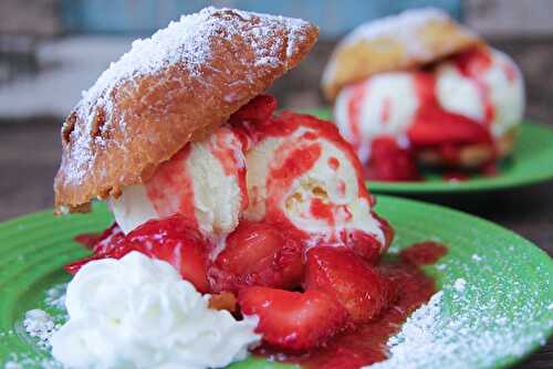 Strawberry Beignet Shortcake Sundae - Margarita's On The Rocks