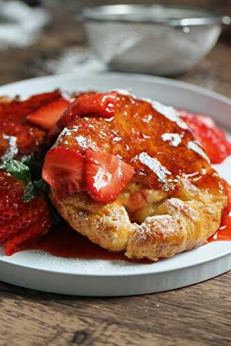 Strawberry Cheesecake Stuffed Croissant - Margarita's On The Rocks