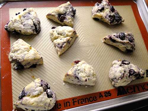 Blackberry lavender scones – Marshmallows & Margaritas