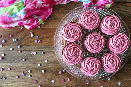 Chocolate raspberry rose cupcakes – Marshmallows & Margaritas