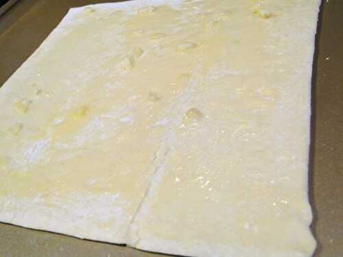 Puff pastry pizzas – Marshmallows & Margaritas