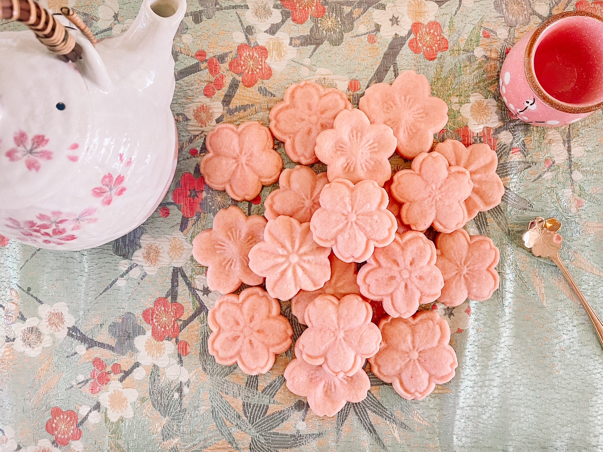 Sakura sugar cookies