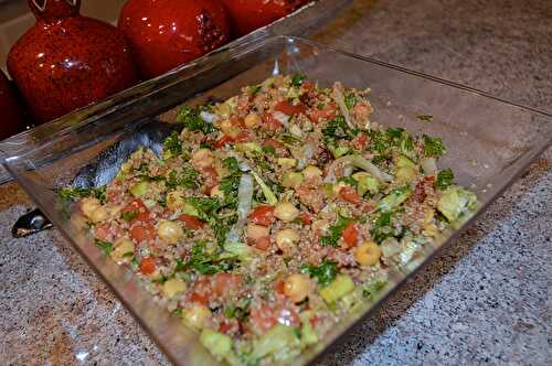 MIDDLE EASTERN QUINOA SALAD WITH CHICKPEAS