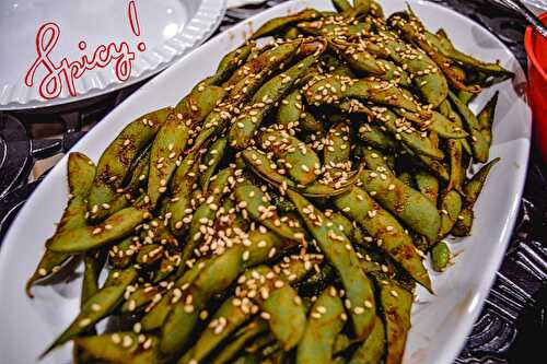 SPICY EDAMAME WITH SRIRACHA SOY SAUCE