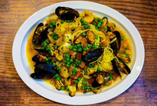 Noodles with Mussels & Shrimp