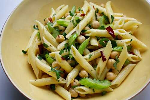 Pasta With Chickpeas & Parsley