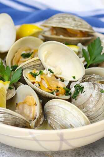 Steamed Little Neck Clams in White Wine