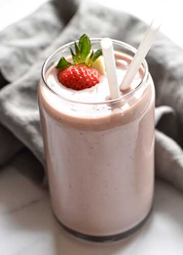 Strawberry, Banana & Peanut Butter Smoothie