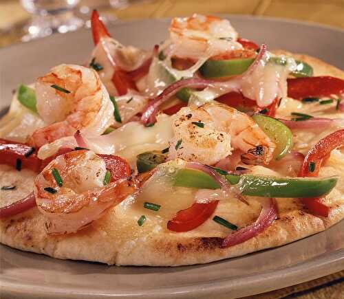 Shrimp, Pepper & Mozzarella Pizza