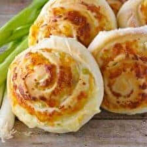 Mozzarella Green Onion Rolls Recipe