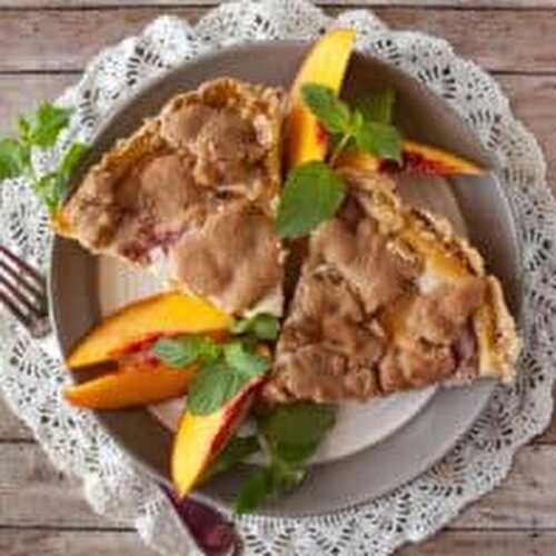 Streusel Crumb Topped Peach Pie