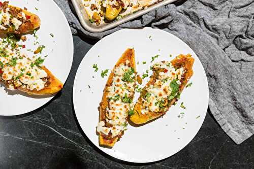 Canoas - Sweet plantains stuffed with beef, olives and raisins