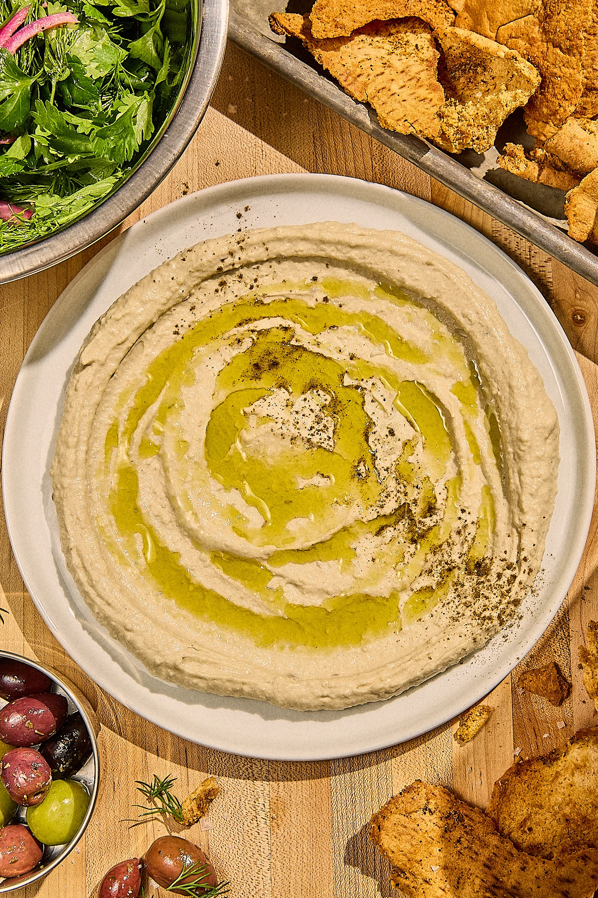 Creamy Tahini Hummus with Lemon and Garlic Recipe