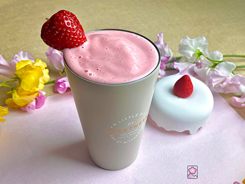 Heavenly Strawberry Yogurt Smoothie