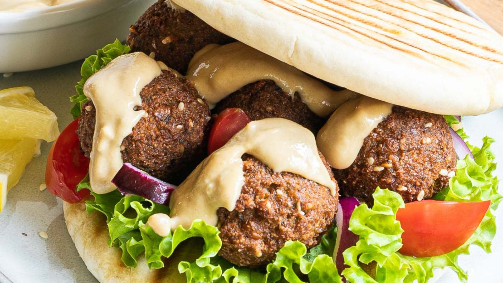 Eat Well for Less: 20 Cheap and Nutritious Lunch Recipes to Try Today