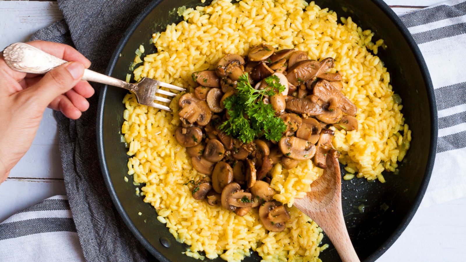 Flavor Fusion in One Pot: 13 Delicious Recipes for Easy and Flavorful Dinners