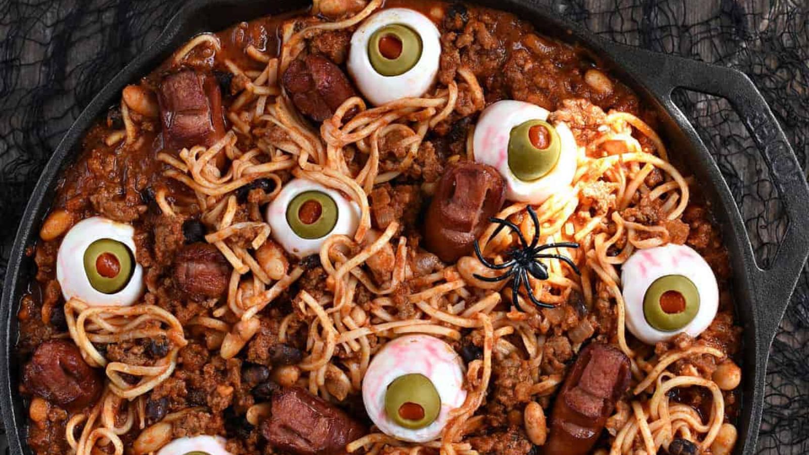20 Easy Halloween Recipes Guaranteed to Freak Out Your Guests