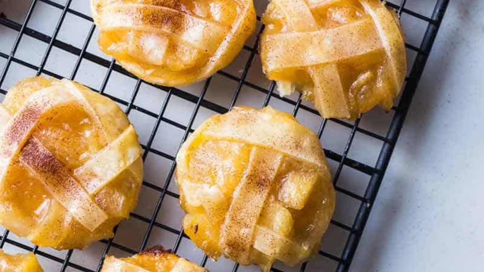 Discover 16 Delicious Apple Recipes for a Cozy Fall and Year-Round Indulgence