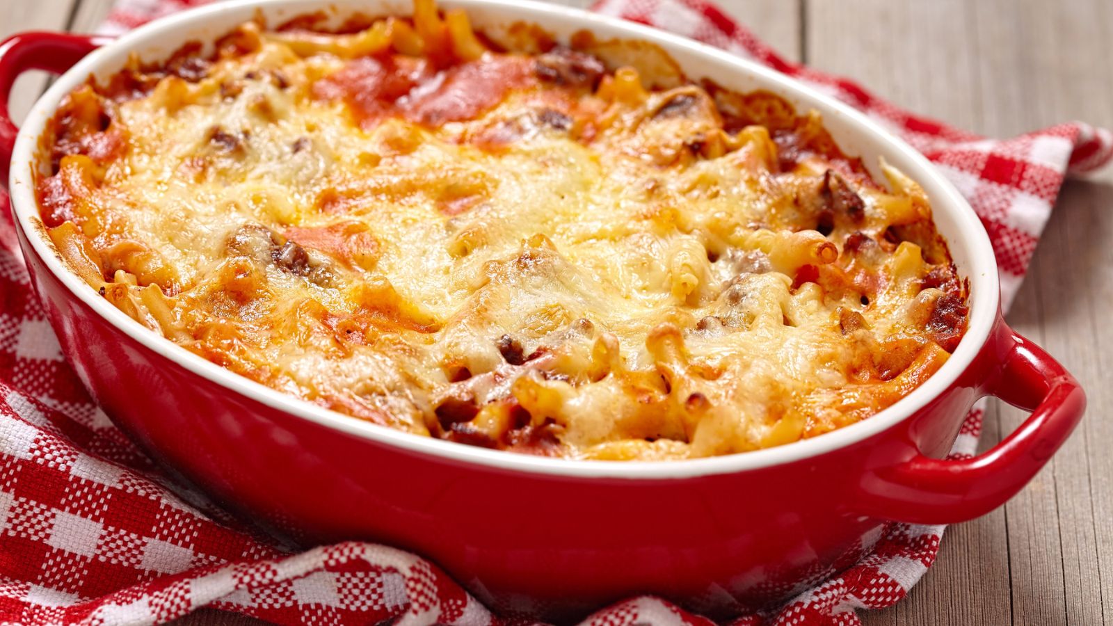 24 Effortless Christmas Potluck Inspirations for Large Gatherings