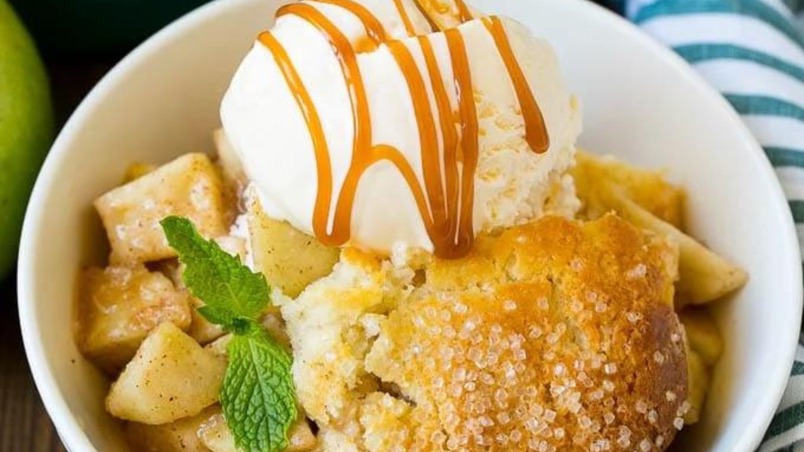 Savor Winter with these 16 Cozy and Delightful Apple Desserts