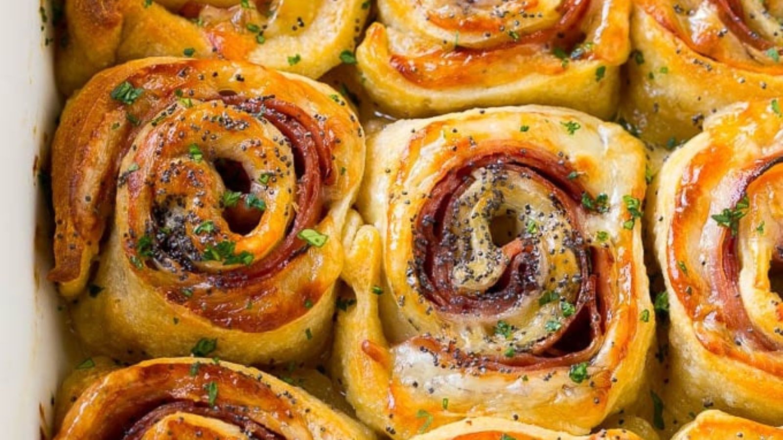 Stun Your Holiday Guests with these 22 Simple Christmas Appetizers