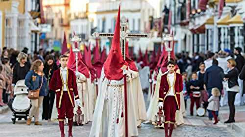 14 Weird and Wonderful Easter Food Traditions Around the Globe
