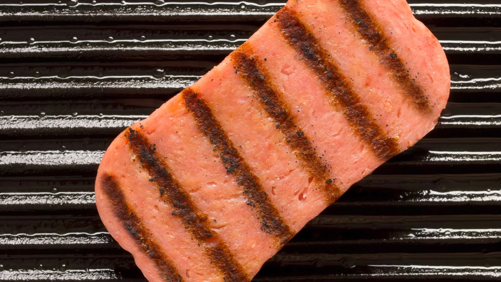 14 American Dishes the Rest of the World Doesn’t Want to Try